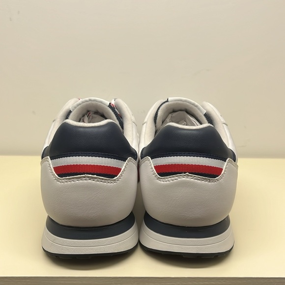 Tommy Hilfiger White, Blue and Red Mix Sneaker Men’s Size 9 (NWOT) - Picture 4 of 6